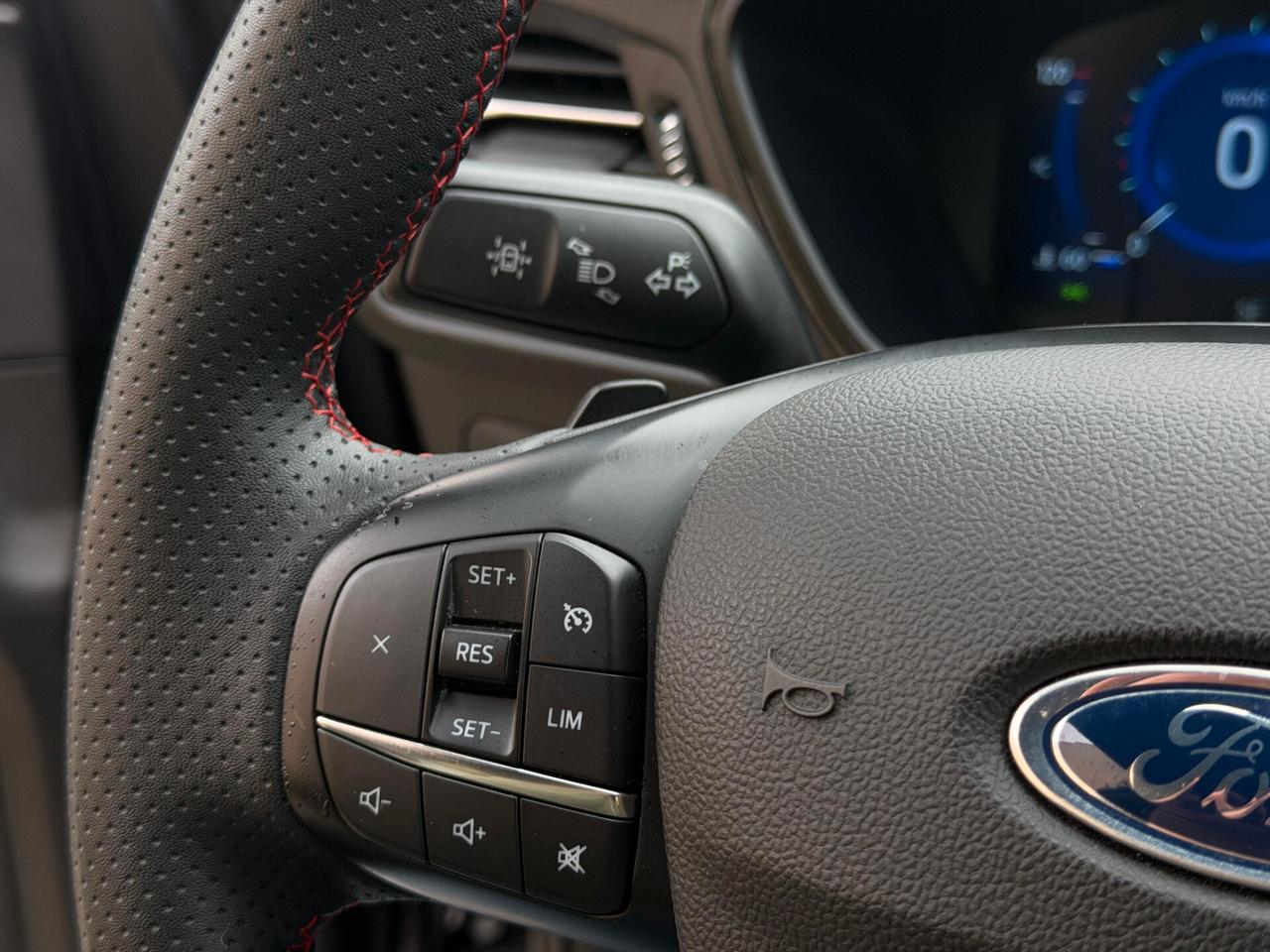 Ford Kuga 1.5 EcoBlue 120 CV aut. 2WD ST-Line Design