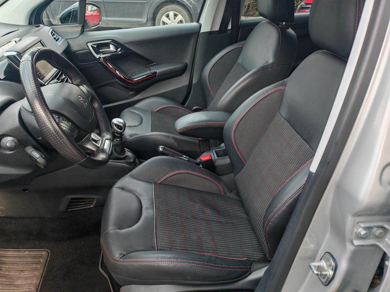 Peugeot 208 BlueHDi 5 porte GT Line Incidentata/Sinistrata