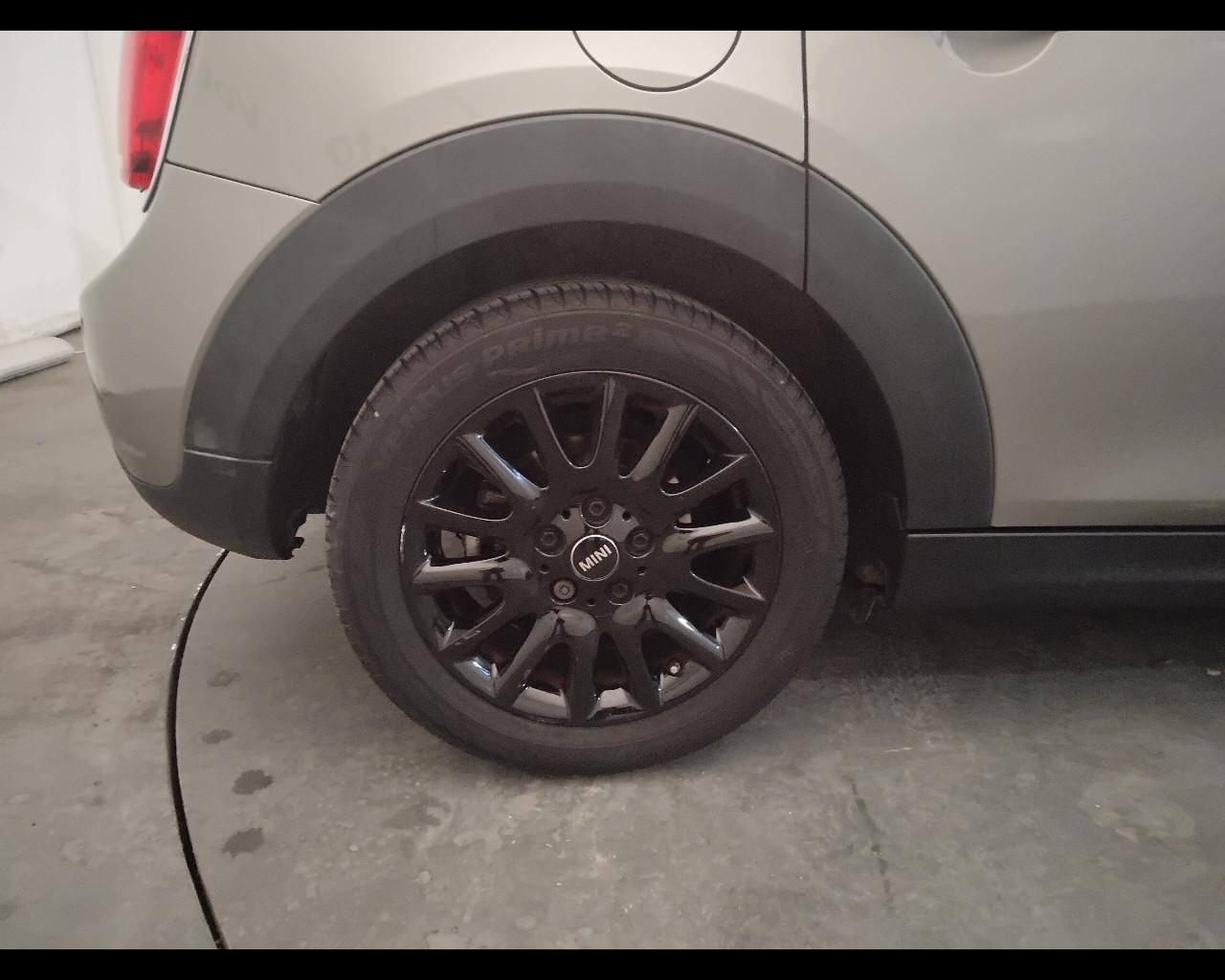 MINI Mini IV F55 2018 5p - Mini 5p 1.5 Cooper D Business XL