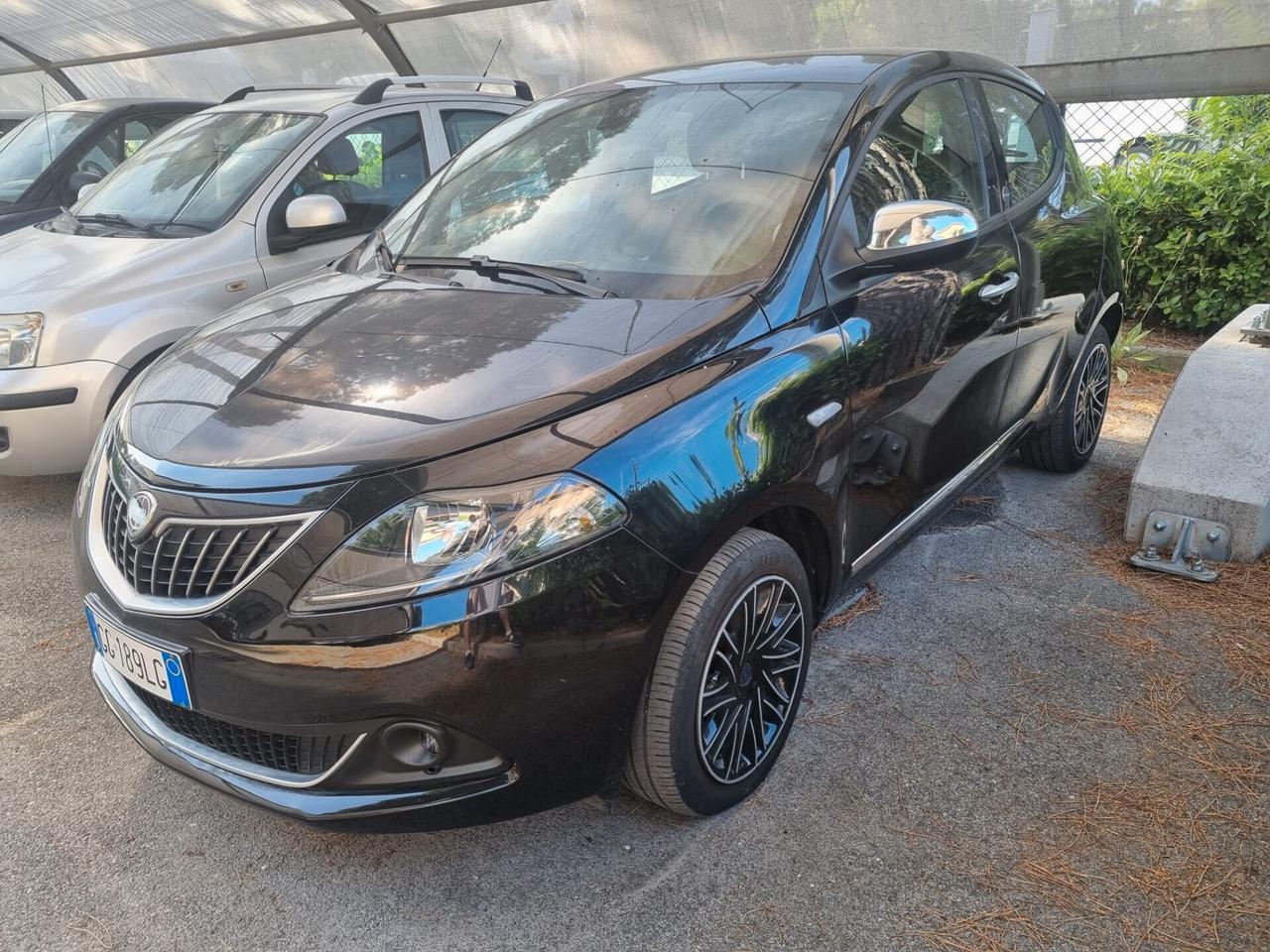 Lancia Ypsilon 1.0 FireFly 5 porte S&S Hybrid Ecochic Gold