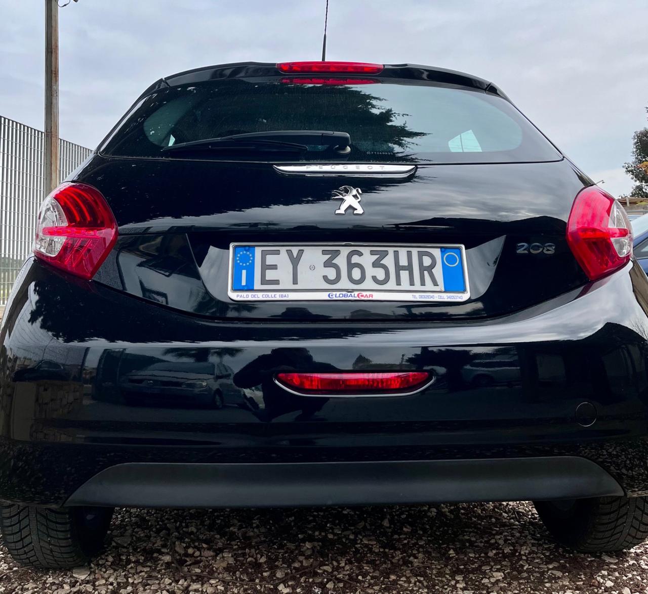 Peugeot 208 1.4 HDi 68 CV 5 porte Allure