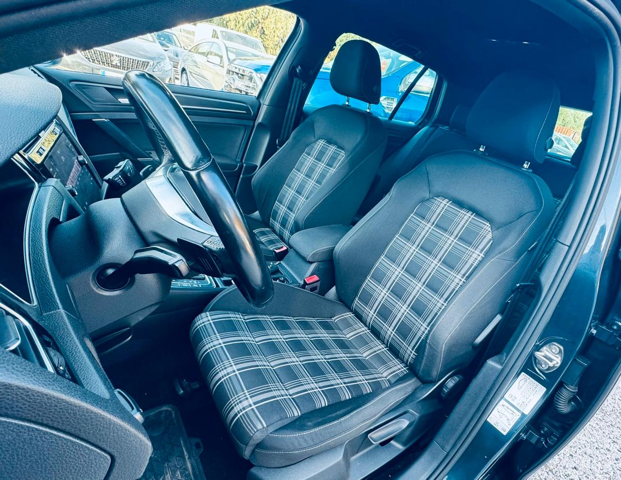 Volkswagen Golf 2.0 TDI DSG 5p. Sport BlueMotion Technology