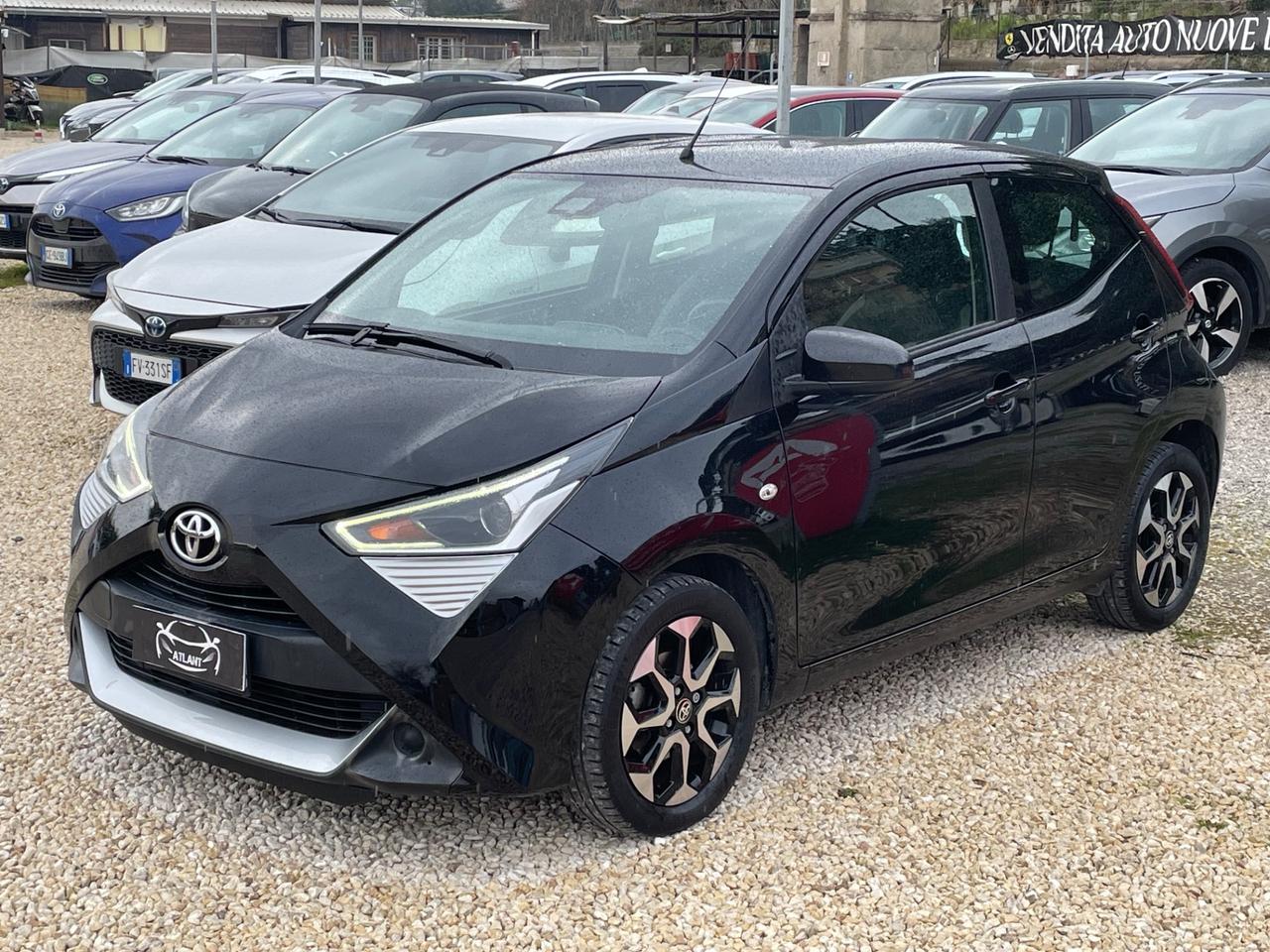 Toyota Aygo Connect 1.0 VVT-i 72 CV 5 porte x-clusiv