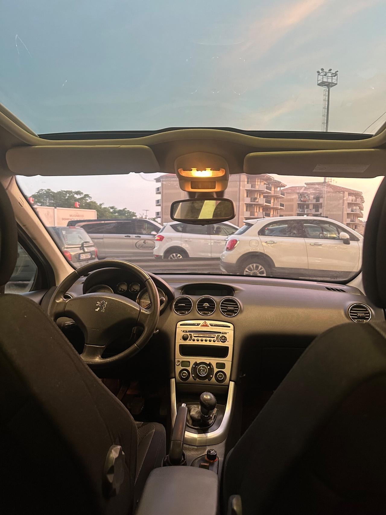 Peugeot 308 1.6 HDi 110CV 5p. Premium (6 Marce)