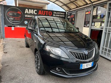 Lancia Ypsilon 1.0 FireFly 5 porte S&S Hybryd Gold