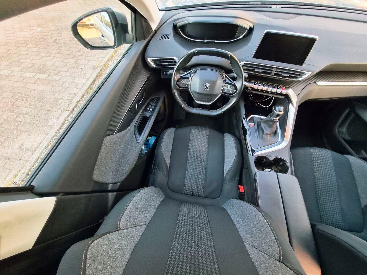 Peugeot 3008 1.5 bluehdi Business s&s 130cv