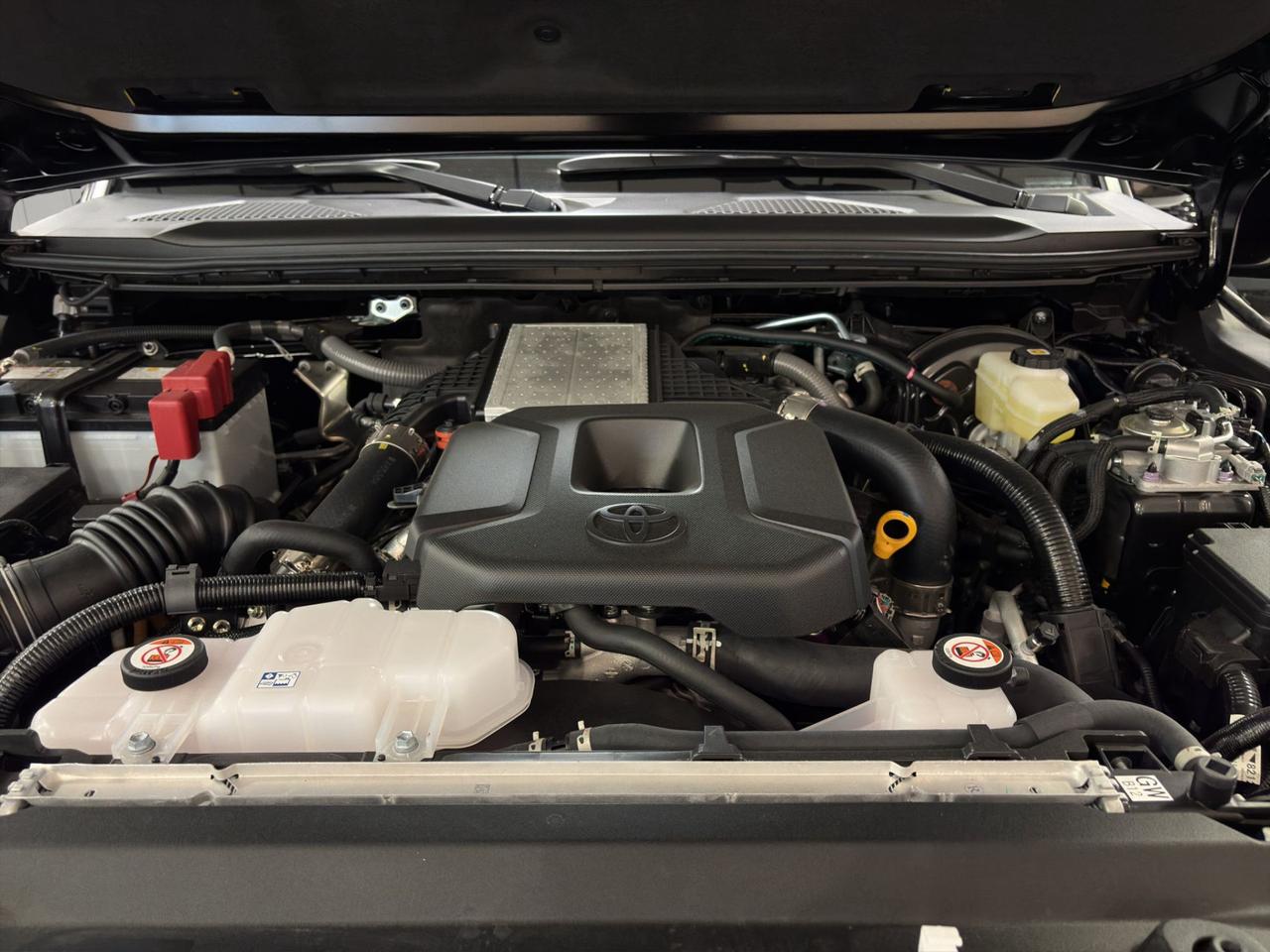 Toyota Land Cruiser 2.8 mhev Adventure awd auto