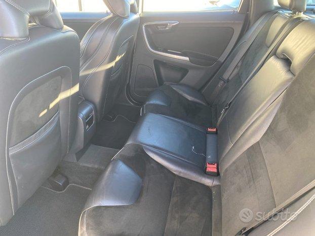 VOLVO XC60 D3 Business Geartronic Plus N1