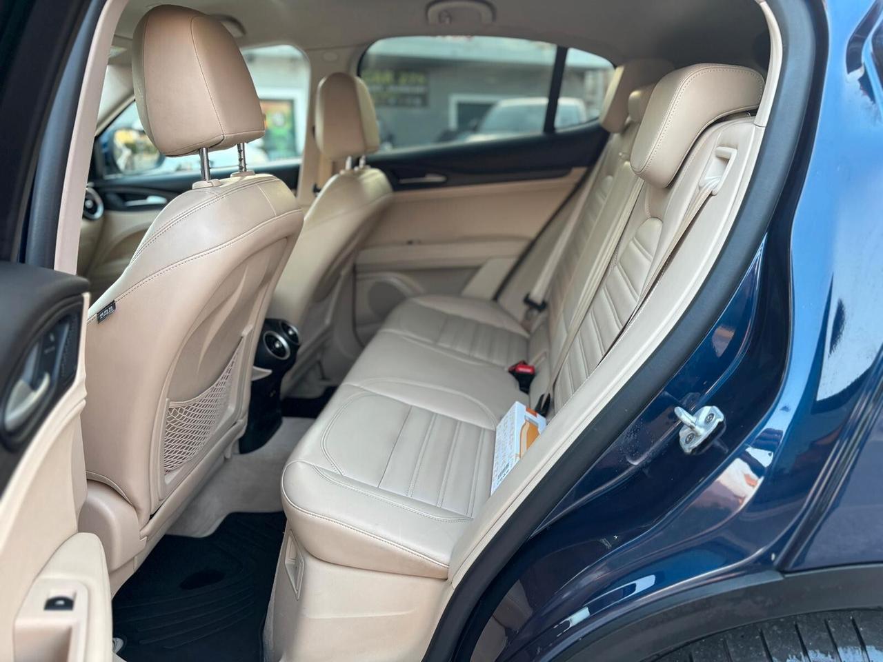 Alfa Romeo Stelvio 2.2 180 CV AT8 Q4 Executive LED NAVI XENON CAMERA