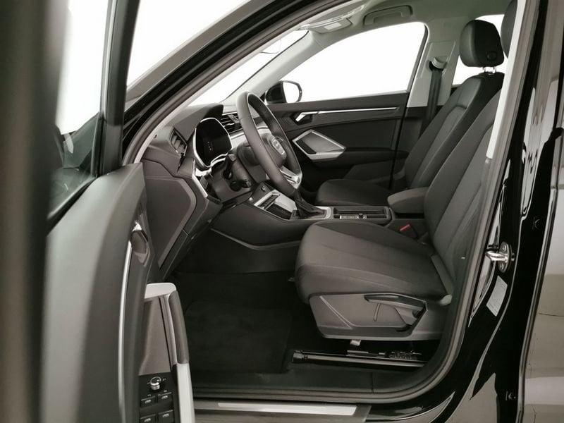 Audi Q3 35 2.0 tdi Business Advanced s-tronic