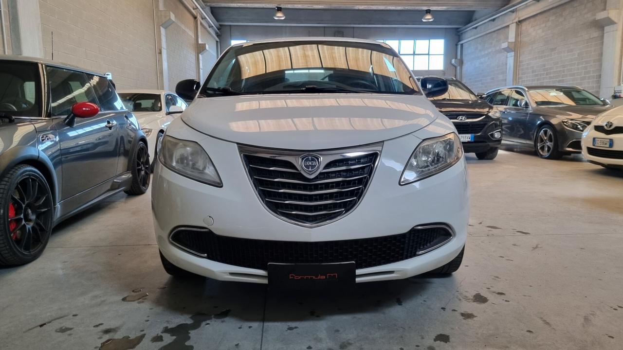 Lancia Ypsilon 1.2 69 CV 5 porte S&S Gold