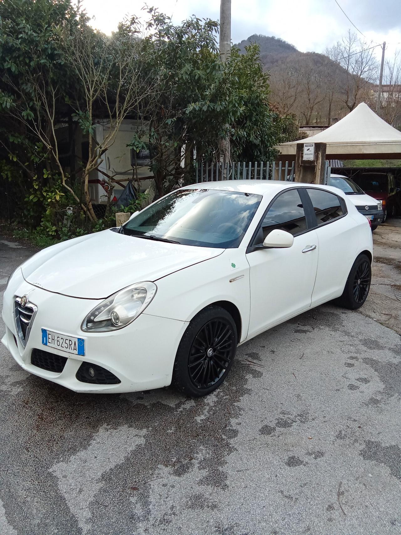 Alfa Romeo Giulietta 1.6 JTDm-2 105 CV 011