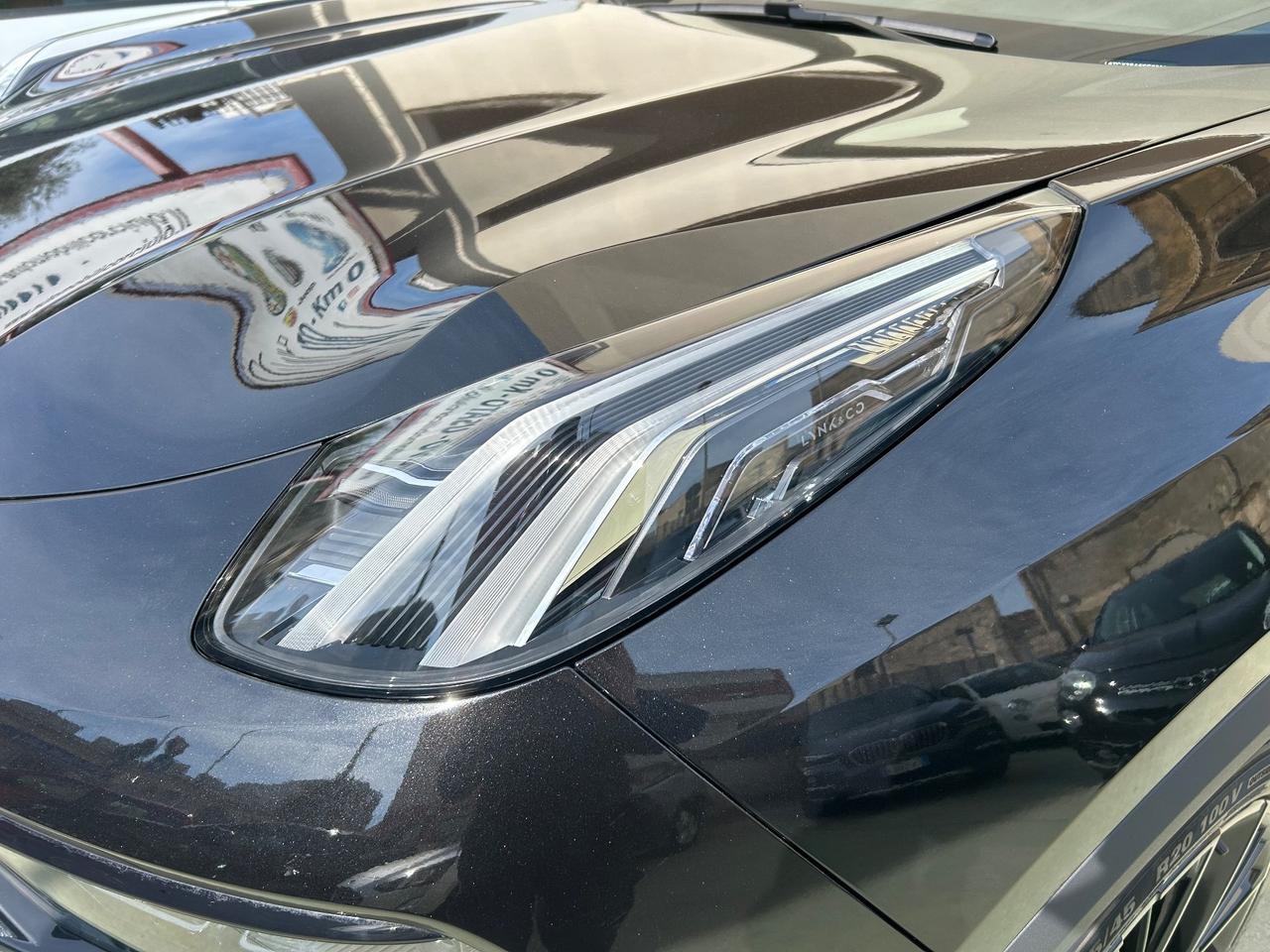 Lynk&co 01 PHEV More