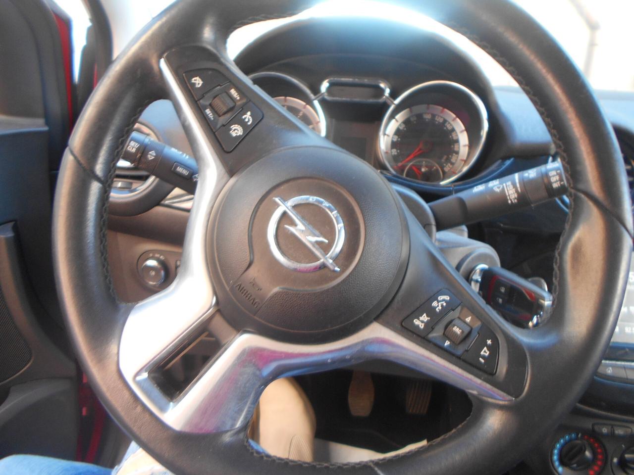 Opel Adam Rocks 1.2 70 CV