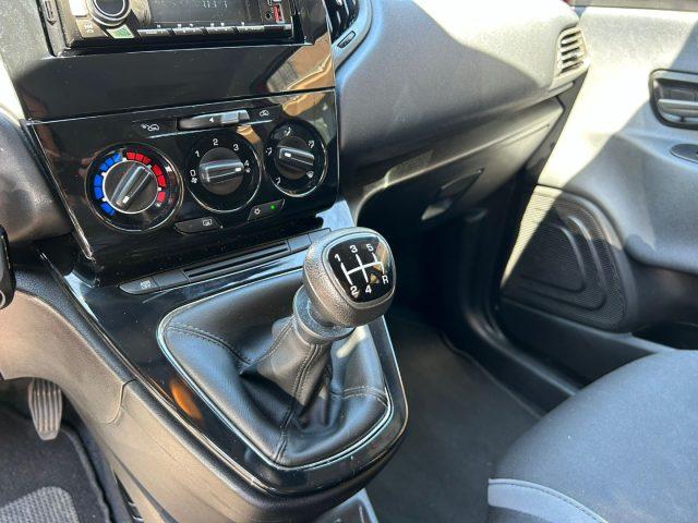 LANCIA Ypsilon 1.2 69 CV 5 porte Silver