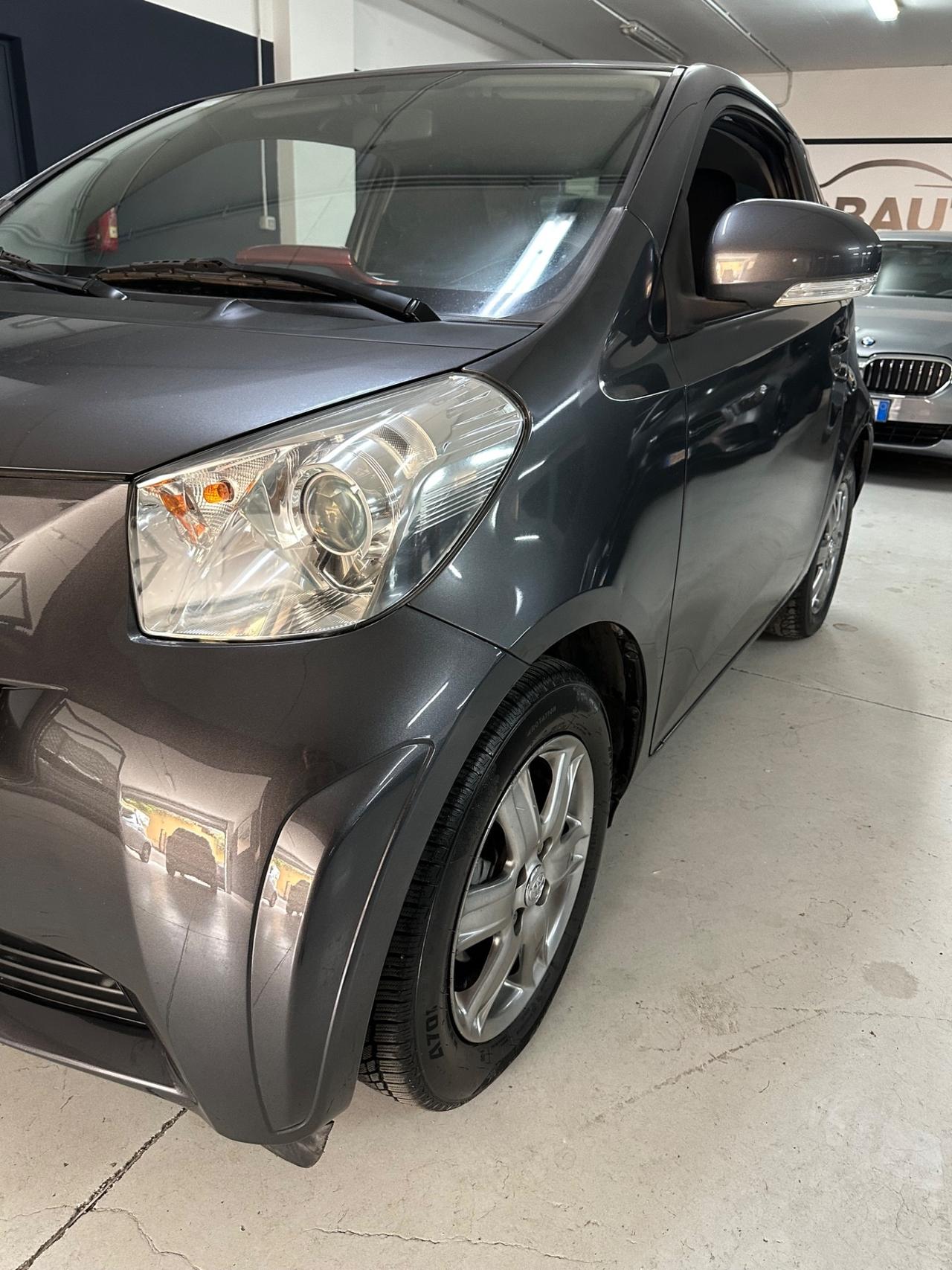 Toyota iQ 1.0 CVT Trend