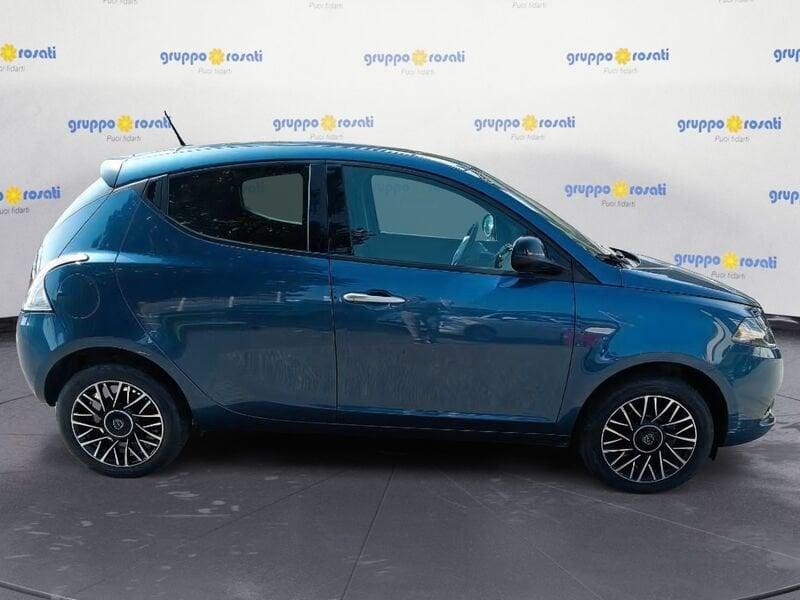 Lancia Ypsilon New 5 porte My24 1.0 Firefly 70 CvStart&Stop Hybrid Oro