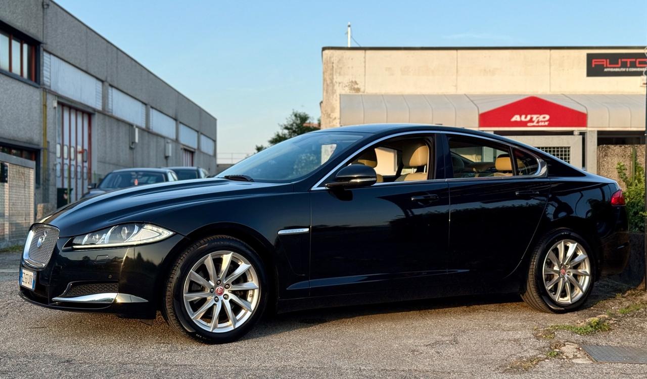 JAGUAR XF 3.0 D V6 240CV Portfolio - 2015