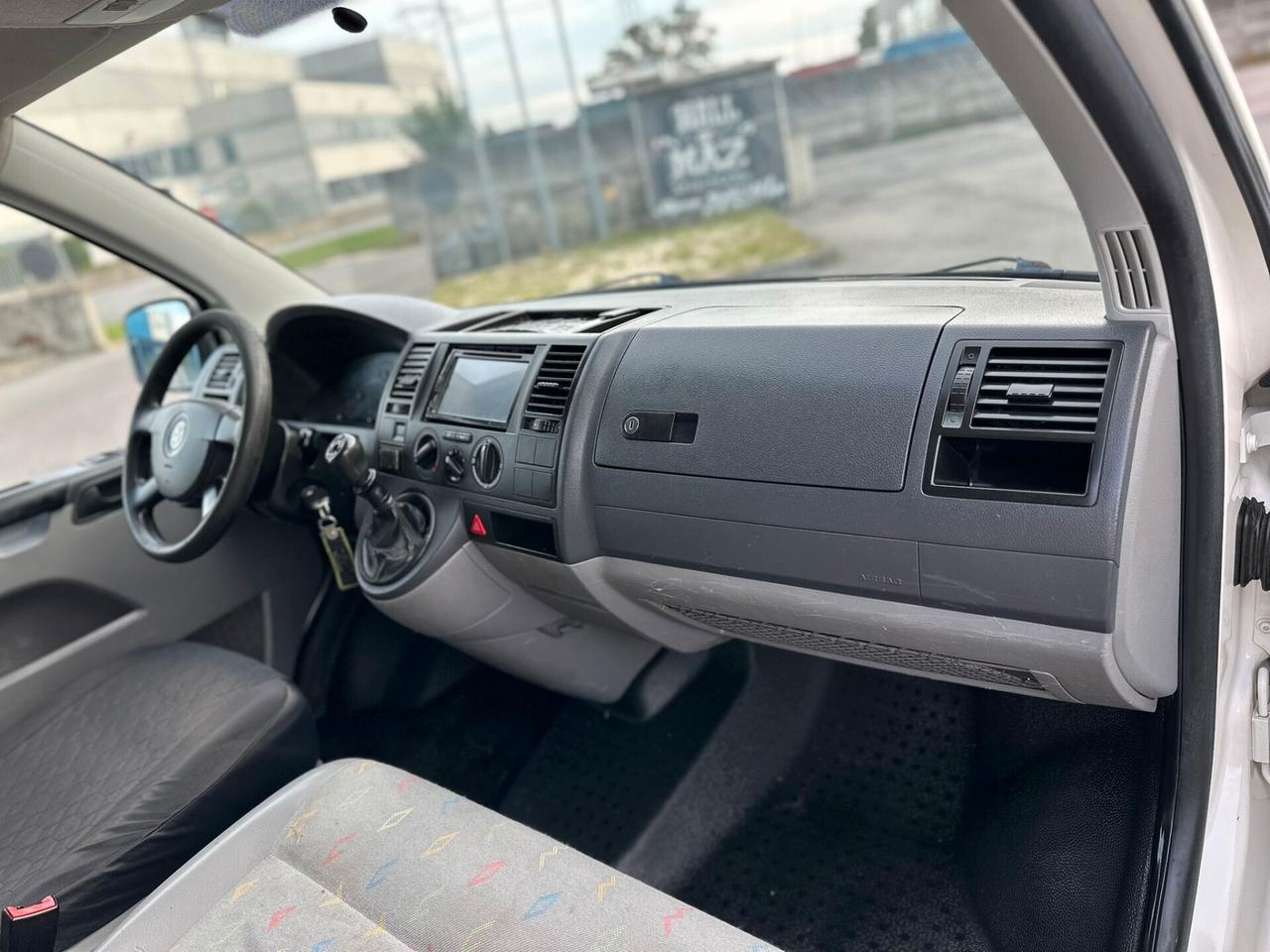 VW TRANSPORTER CON GANCIO TRAINO SUPER PREZZO!