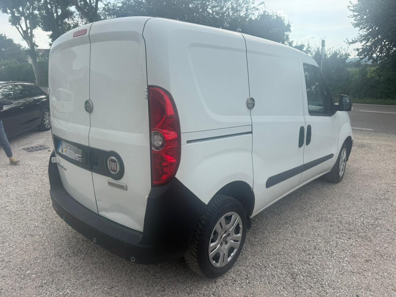 FIAT DOBLÒ CARGO / 2022/ 4P / VETT. FURGONATA LOUNGE 1.6 MJET 105CV E6D-F SeS