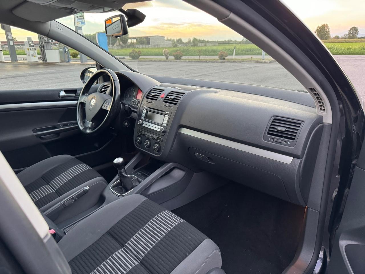 Volkswagen Golf 1.4 59kw 5p. Comfortlineok neopatentati
