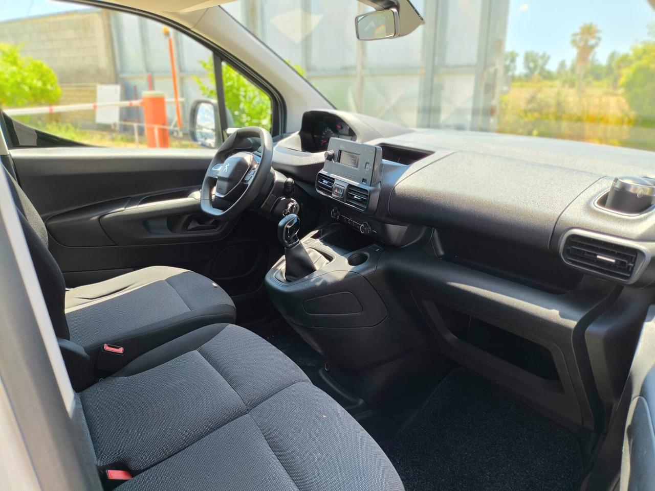 PEUGEOT PARTNER FURGONATO L1 100 CV. PREMIUM RIF:825