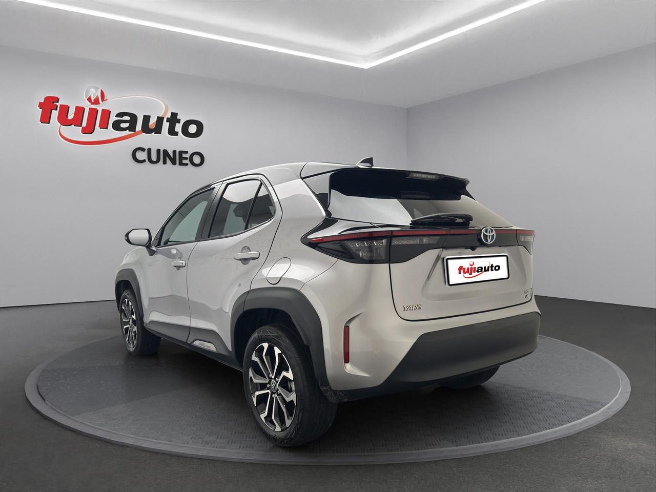 Toyota Yaris Cross 1.5h Trend awd-i 116cv e-cvt 4