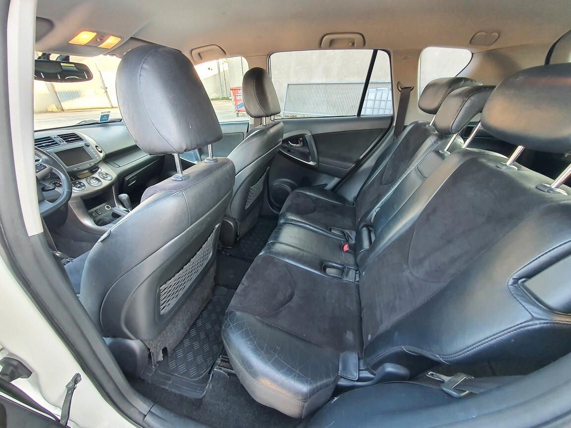 Toyota RAV4 2.2 D4D 150CV 4WD 5p. Luxury