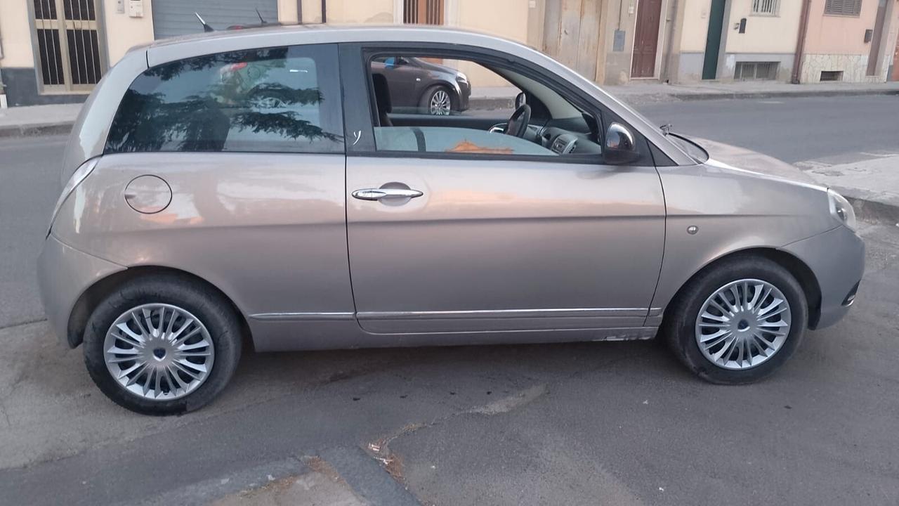 Lancia Ypsilon 1.2 - 2011
