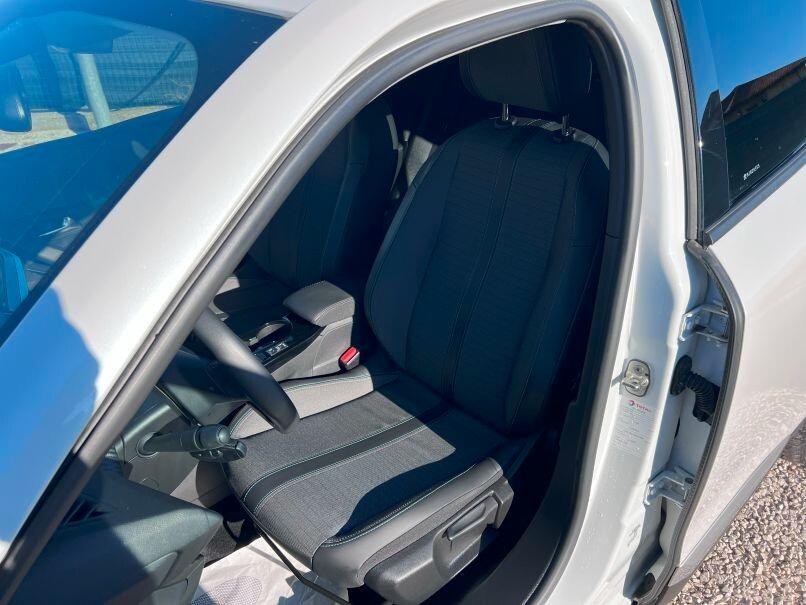 Peugeot 2008 BlueHDi 110 S&S Allure Pack