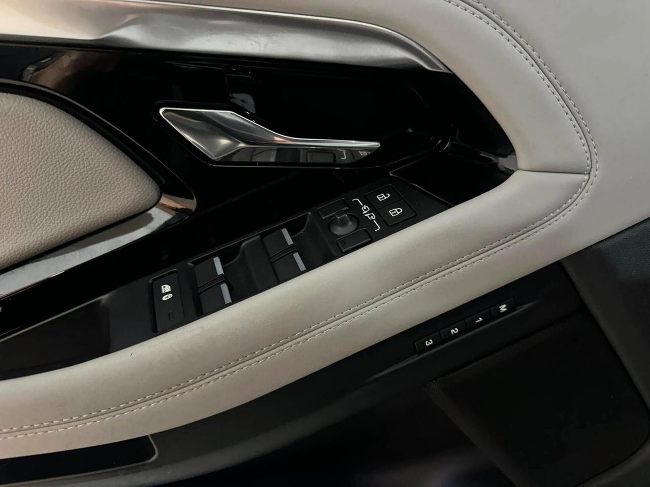 Range Rover Evoque 2.0 i4 R-Dynamic 163cv 2022 Autocarro