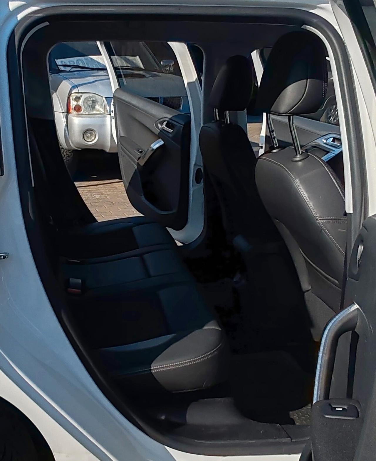 Peugeot 2008 e-HDi 92 CV S&S Urban Cross