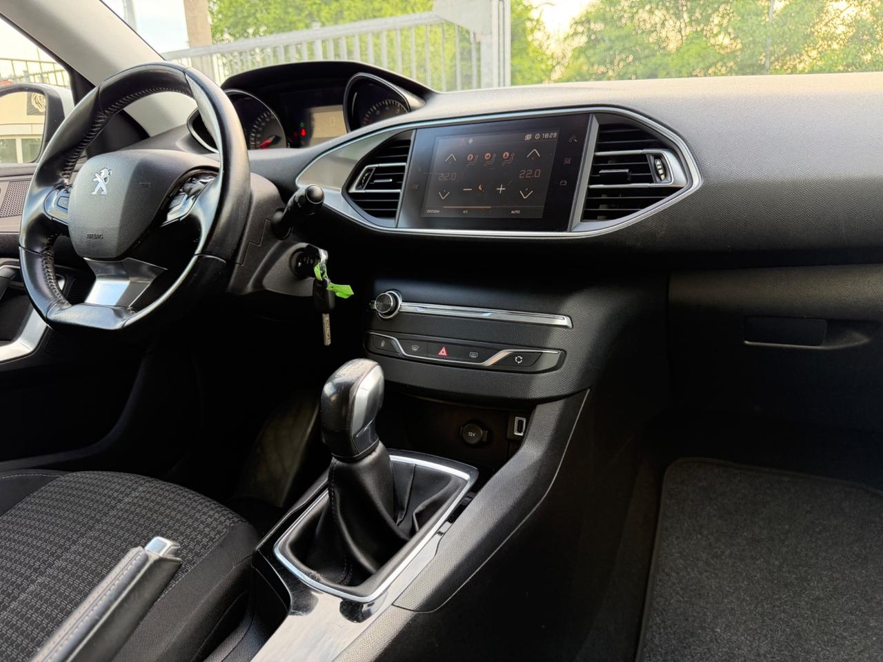 Peugeot 308 PureTech Turbo 130 S&S Allure