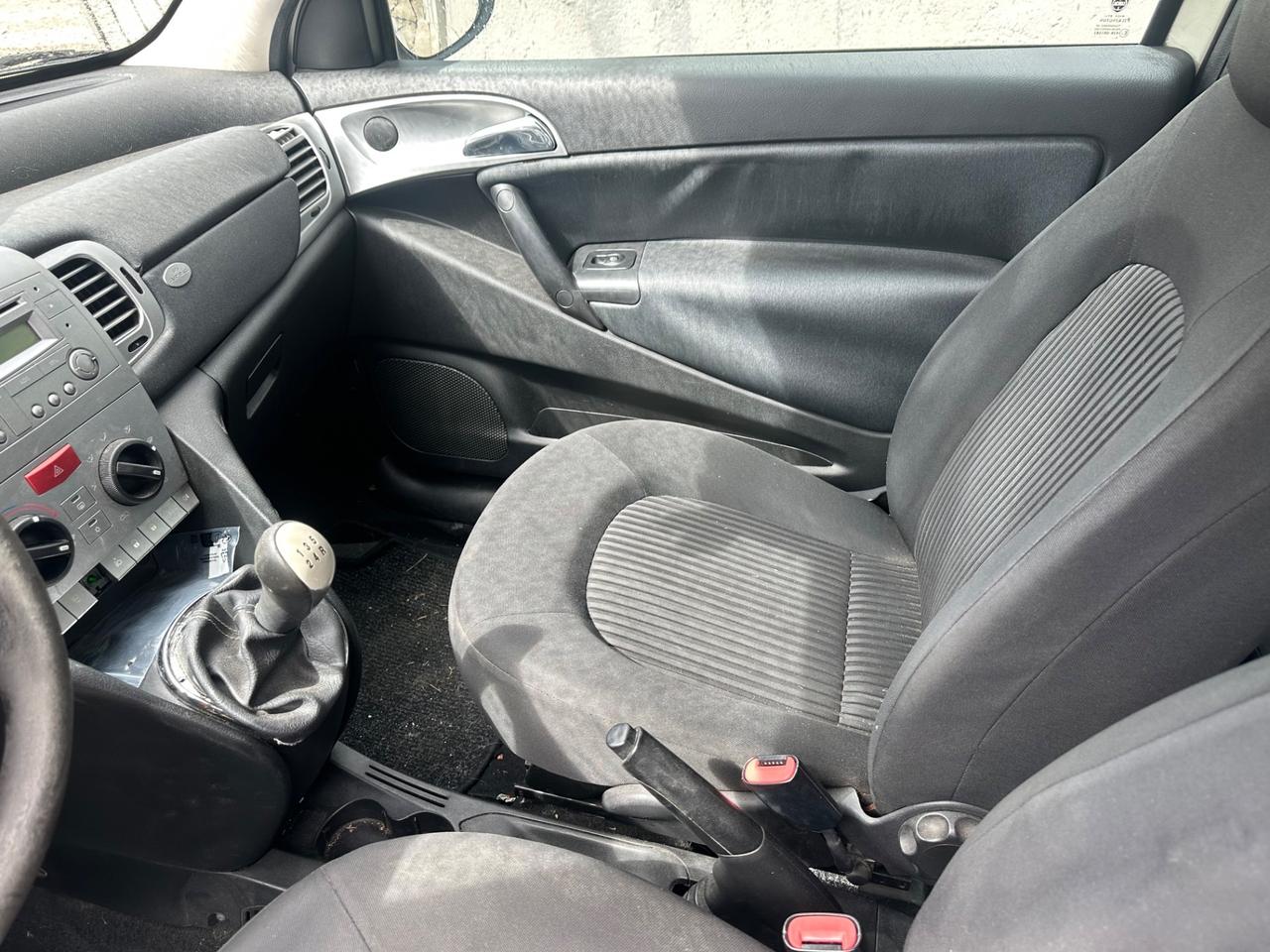 Lancia Ypsilon 1.3 MJT 75 CV Platino