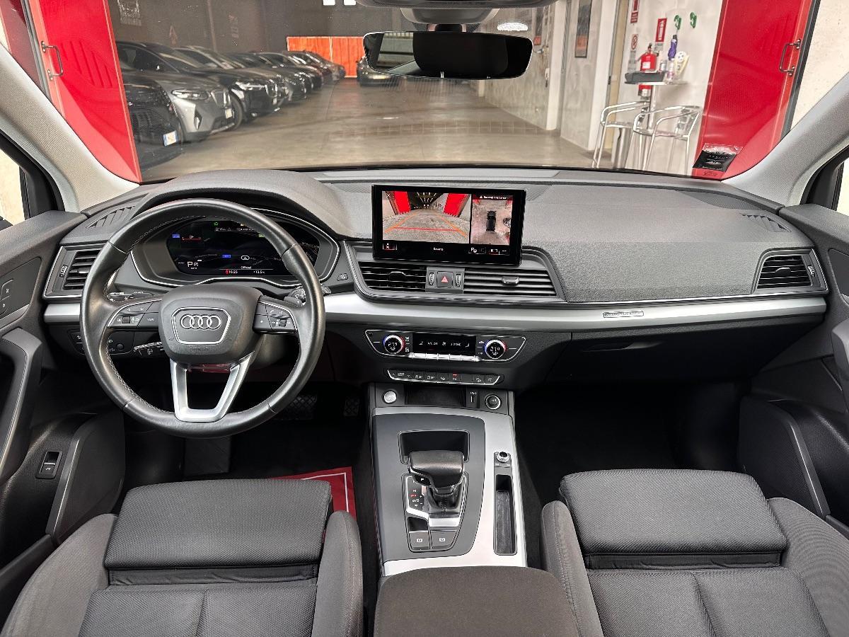 AUDI - Q5 - 40 TDI quattro S tronic Business