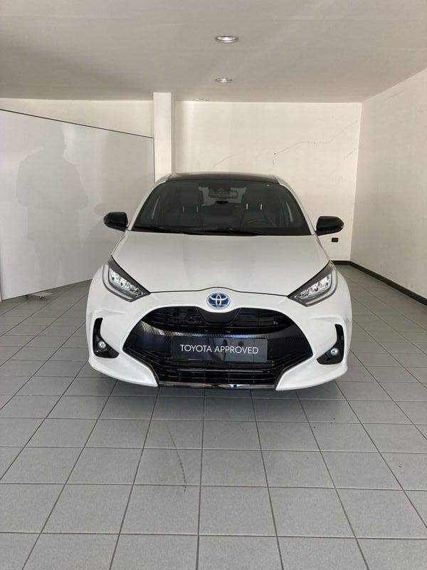 Toyota Yaris Hybrid Lounge MY22
