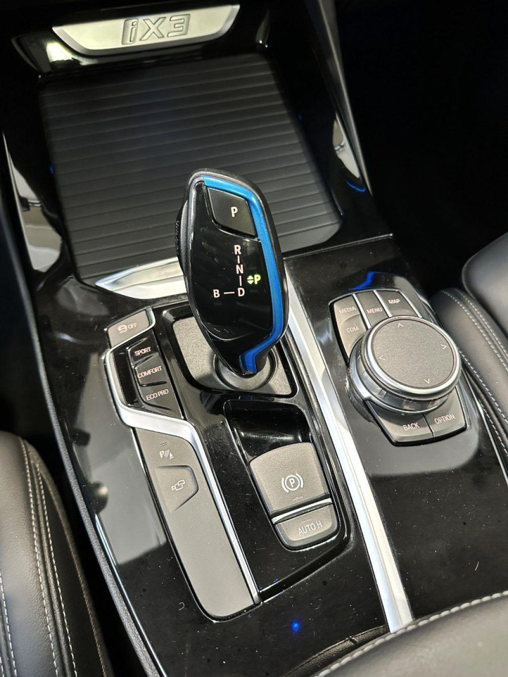 BMW iX3 Impressive-20"-Tetto-Camera-Head Up-Harman/K-IVA