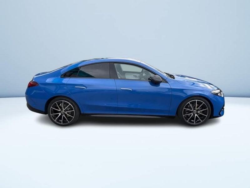Mercedes-Benz CLA 200 Automatic 4Matic Coupé AMG Line
