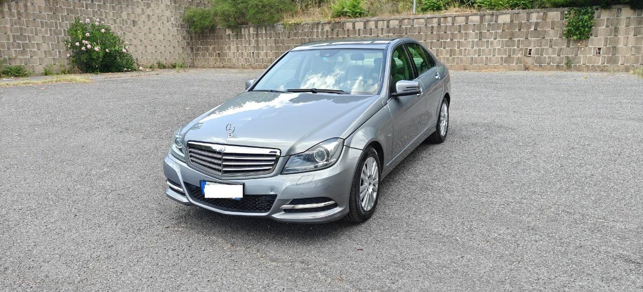 Mercedes C 220 CDI BlueEfficiency Avantgarde c/bixeno Berlina