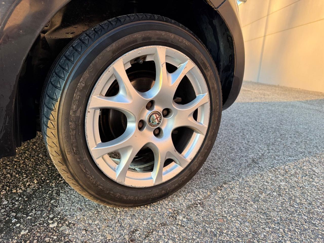 Alfa Romeo MiTo 1.3 JTDm-2 95 CV S&S Distinctive Sport Pack