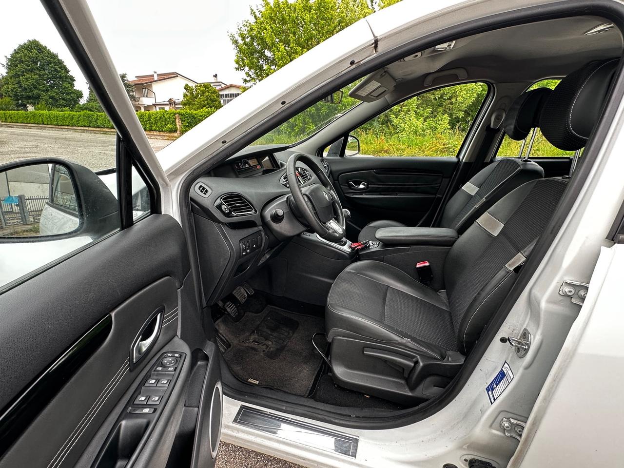 Renault Scenic Scénic X-Mod 1.5 dCi 110CV Attractive