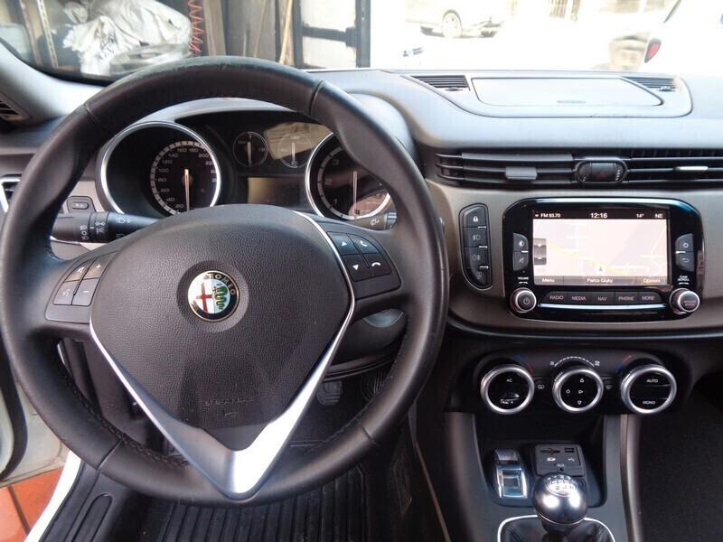 Alfa Romeo Giulietta 1.6 JTDm-2 120 CV Distinctive