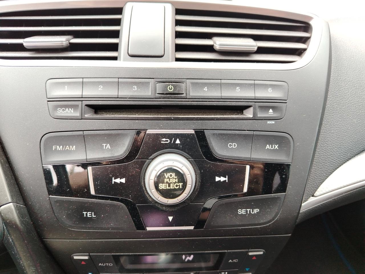 Honda Civic 1.4 i-VTEC Elegance Navi