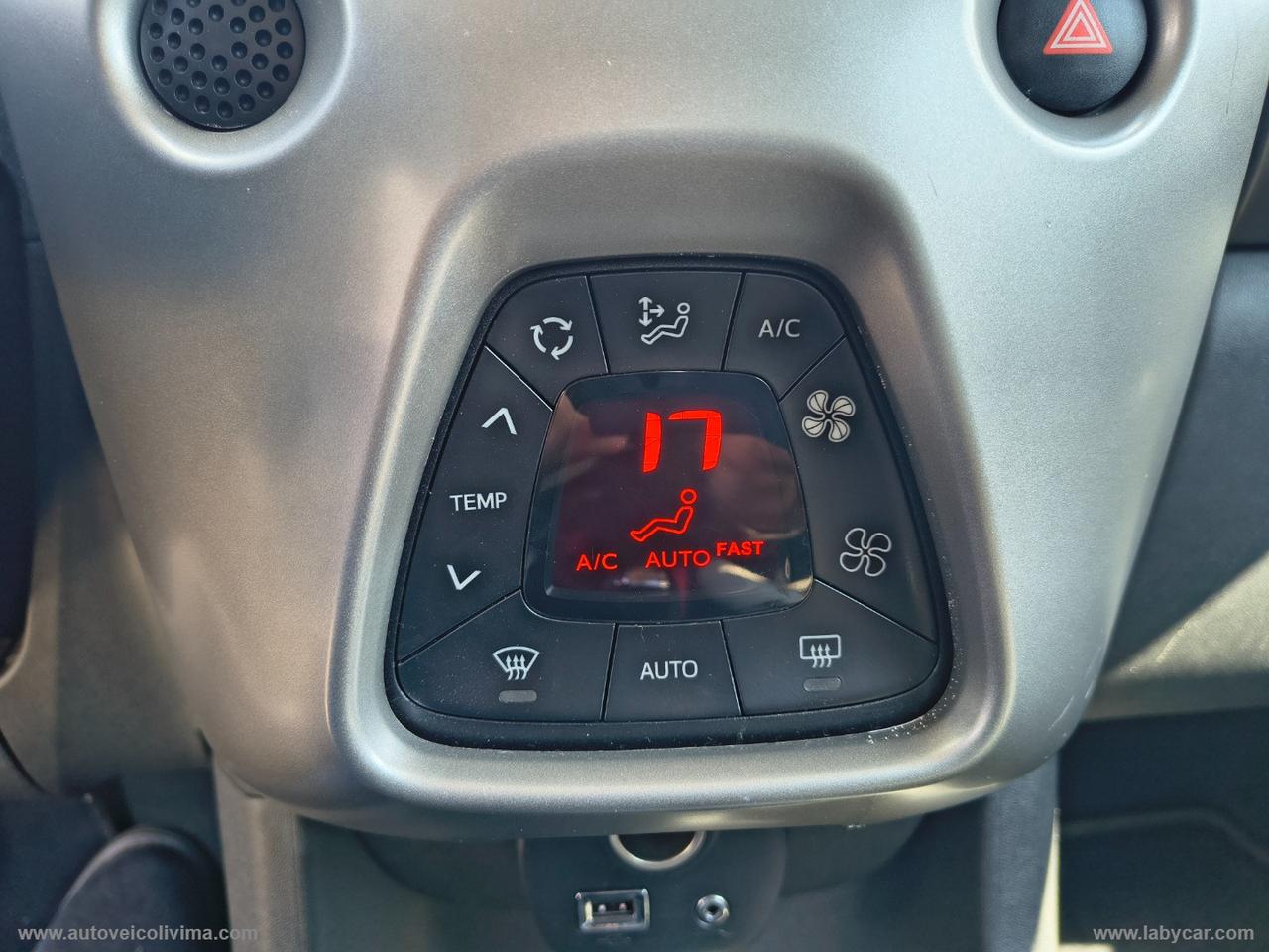 TOYOTA Aygo 1.0 VVT-i 69 CV 5p. x-play TSS MMT