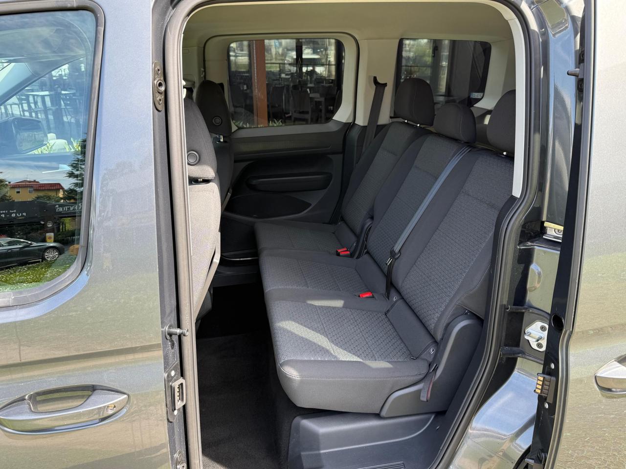 FORD Tourneo Connect 2.0 Ecoblue 122cv Titanium Auto 7POSTI IVA ESPOSTA