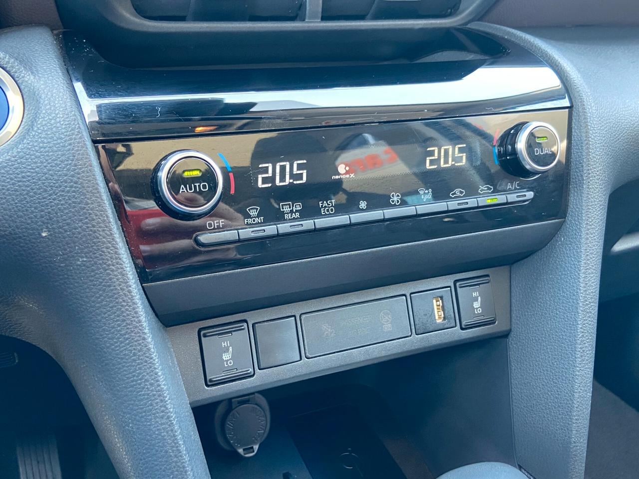 Toyota Yaris Cross 1.5h Lounge fwd 116cv e-cvt