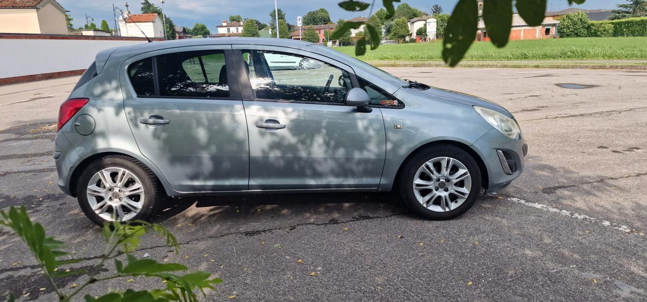 Opel Corsa 1.3 CDTI 2011 euro 5