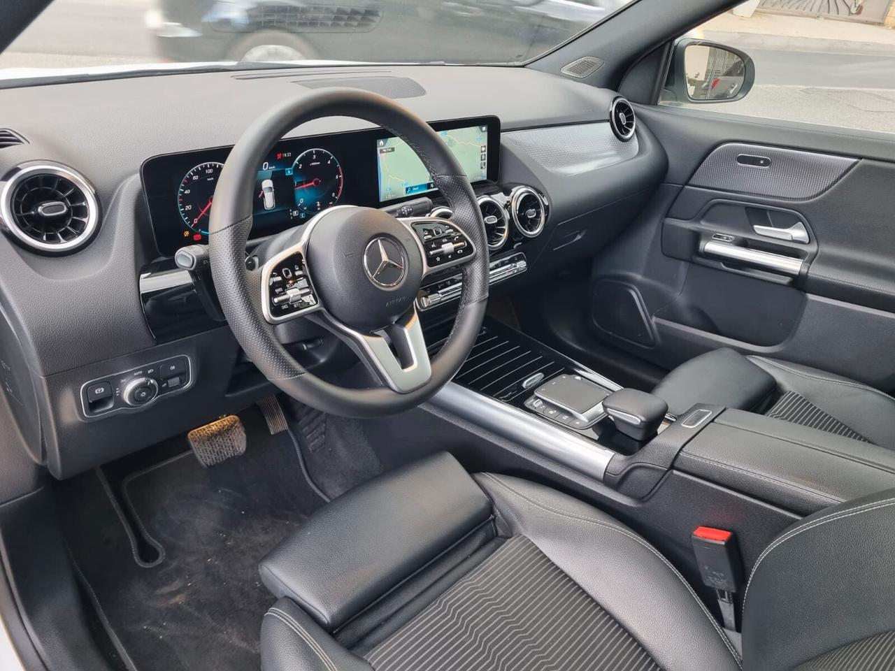 Mercedes-benz GLA 200 d Automatic Sport Plus TETTO APRIBILE