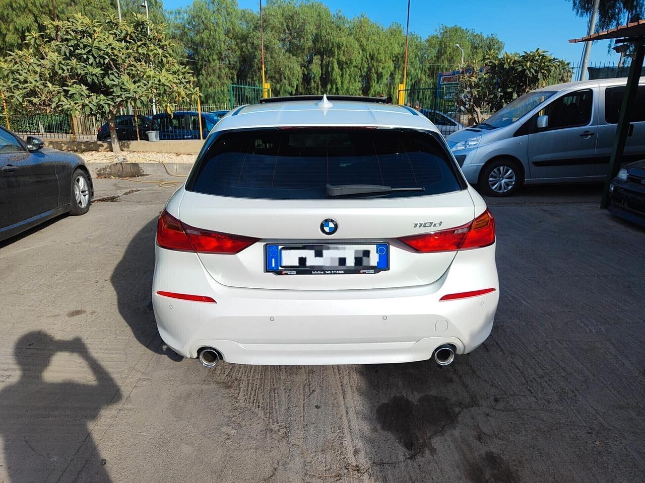 Bmw 118 120d 5p. Advantage