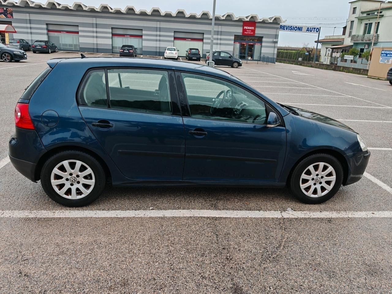 Volkswagen Golf 1.6 5p. Gpl 102 cv unico proprietario ok neopatentati .